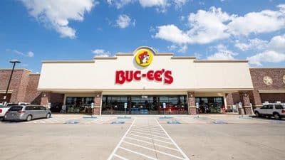 bucees front of store