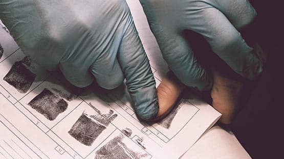 fingerprinting a criminal