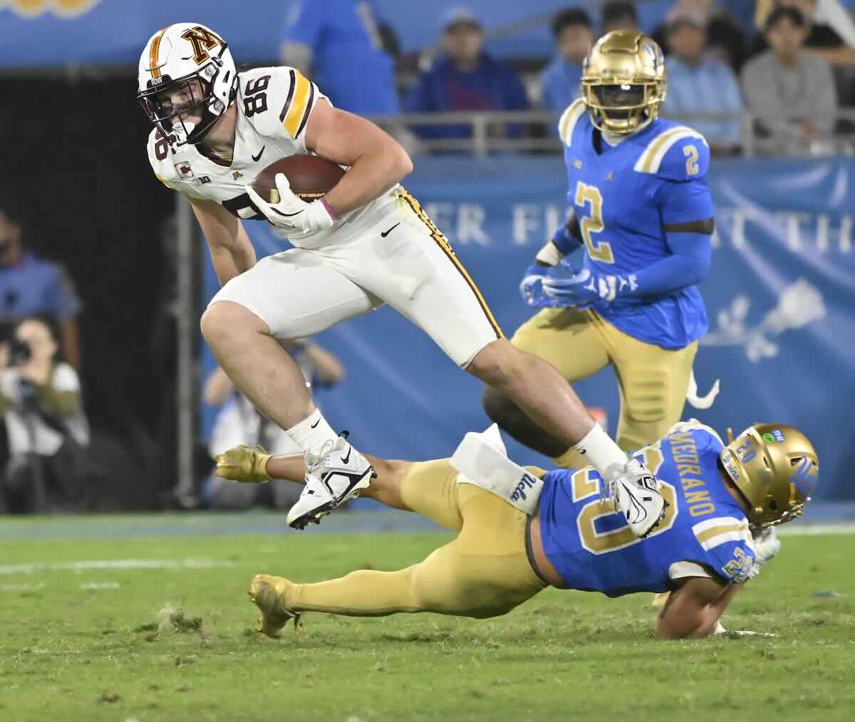 How To Bet On College Football In Minnesota 