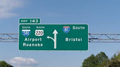 Roanoke | United Airlines flight experiences crash landing