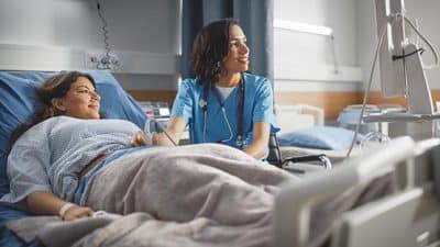 hispanic woman hospital pregnant pregnancy