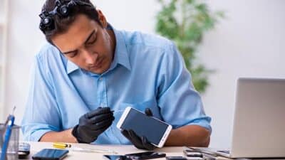 mobile phone repair cell