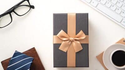 wallet sunglasses gifts for men