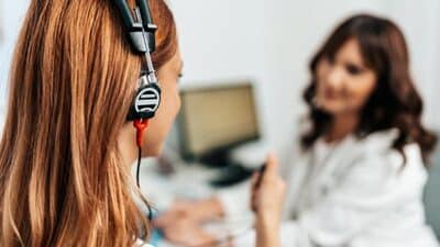 hearing loss Audiologist auditory test hearing clinic