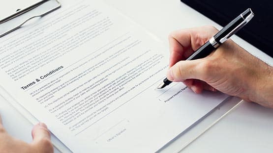 paper contract signature