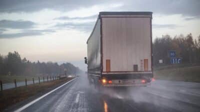 semi truck accident claim lawyer