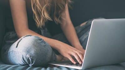 teen girl on computer advice google